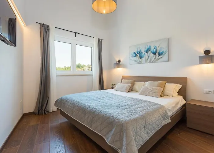 וילה Leonardo Vrznaveri